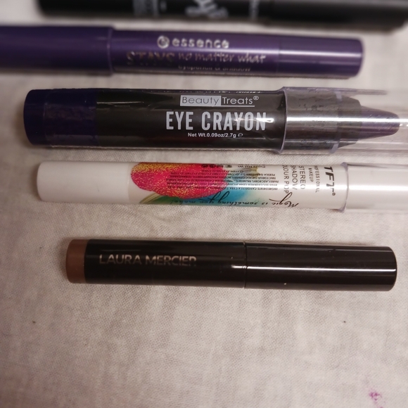 Makeup bundle - Picture 12 of 15